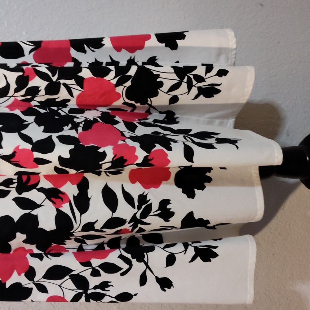 Dress - Picture 4 of 6